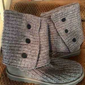 UGG !! Beautiful Uggs, grey classic cardy